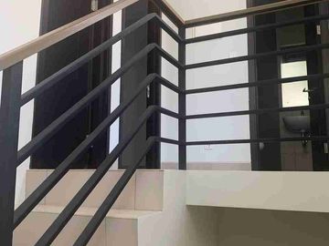 Dijual Rumah 4 KT HGB di Cluster Regia 7 Summarecon Crown Gading