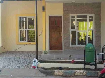 Dijual rumah dengan kolam renang bebas banjir di Mustikajaya bekasi timur