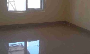Dijual rumah dengan kolam renang bebas banir di Mustikajaya bekasi timur