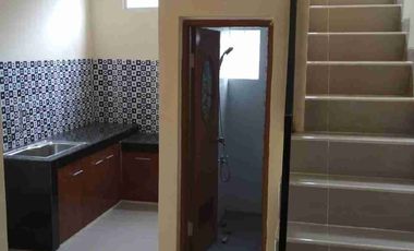 Dijual rumah dengan kolam renang bebas banir di Mustikajaya bekasi timur