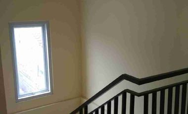 Dijual rumah dengan kolam renang bebas banir di Mustikajaya bekasi timur