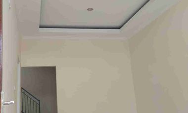 Dijual rumah dengan kolam renang bebas banir di Mustikajaya bekasi timur