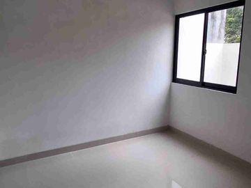 dijual rumah baru 2 lantai jalan lebar citra raya Cikupa Tangerang