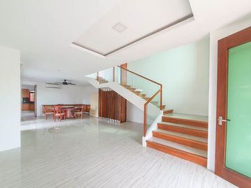 HOUSE FOR RENT Portofino South 4 Bedroom House For Rent Las Pinas City near Portofino Heights Verdana Homes Evia house for rent