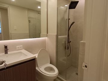 Newly Renovated & Massive 190 SQM 2BR with Maid’s Room & Parking for Rent at Parc Regent, Salcedo Village, Makati