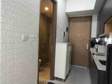 Di Jual Apartemen strategis Full Furnish di Taman Anggrek residence , Jakarta, indonesia.