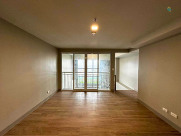 Rent to own 1 BR unit Loft for sale in Uptown Arts Residence BGC for Sale by Megaworld with Community near Mitsukoshi HighStreet Uptown Mall & Parade