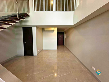 Rent to own 1 BR unit Loft for sale in Uptown Arts Residence BGC for Sale by Megaworld with Community near Mitsukoshi HighStreet Uptown Mall & Parade
