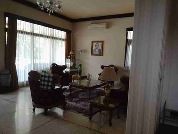 JUAL RUMAH PONDOK INDAH JALAN H NAWI 2 LANTAI RAPI SIAP HUNI SHM JAKARTA SELATAN