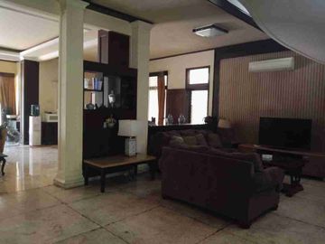 JUAL RUMAH PONDOK INDAH JALAN H NAWI 2 LANTAI RAPI SIAP HUNI SHM JAKARTA SELATAN