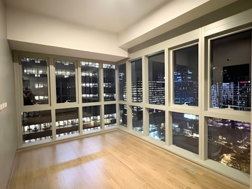 Rent to own 2 Bedroom unit for sale in Uptown Arts Residence BGC for Sale by Megaworld with Community near Mitsukoshi HighStreet Uptown Mall & Parade