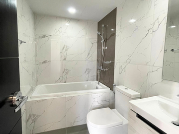 Rent to Own 3 Bedroom unit for sale in Uptown Arts Residence BGC for Sale by Megaworld with Community near Mitsukoshi HighStreet Uptown Mall & Parade