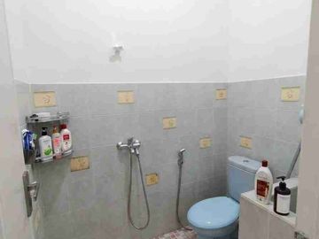 Rumah 2 Lantai Dalam Komplek di Kavling DKI, Pondok Kelapa, Jakarta Timur
