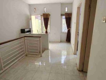 Rumah 2 Lantai Dalam Komplek di Kavling DKI, Pondok Kelapa, Jakarta Timur