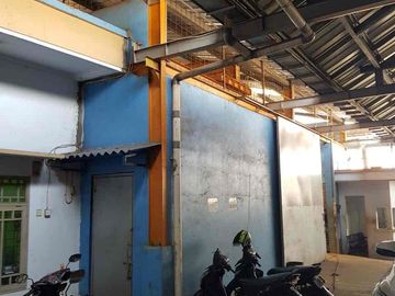 Gudang Belakang Bandara Soetta, Tangerang