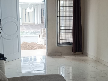 DI SEWAKAN Rumah Bagus Full Furnished Dekat Akses Tol BSD Versailles, Dw