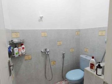 Rumah dalam Kompleks di Kavling Dki, Pondok Kelapa, Jakarta Timur