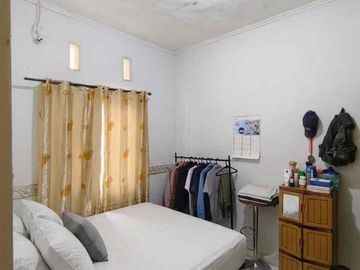 Rumah dalam Kompleks di Kavling Dki, Pondok Kelapa, Jakarta Timur