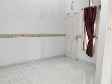 Rumah dalam Kompleks di Kavling Dki, Pondok Kelapa, Jakarta Timur