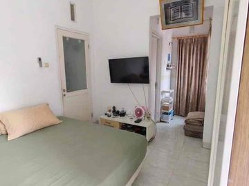 Rumah dalam Kompleks di Kavling Dki, Pondok Kelapa, Jakarta Timur