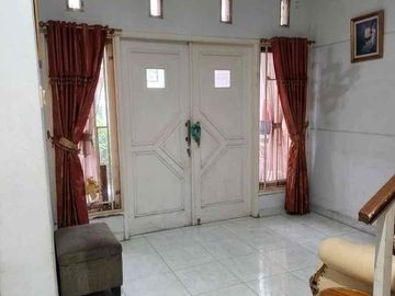 Rumah dalam Kompleks di Kavling Dki, Pondok Kelapa, Jakarta Timur