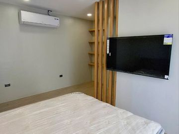 Fully Renovated & Fully Furnished 2-Story House and Lot in Town & Country Homes For Sale!