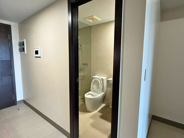 Rent to own 1 Bedroom Unit in Park McKinley West for Sale by Megaworld