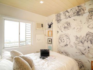 FOR SALE – Scandinavian-Inspired 2BR Condo at One Castilla Place, Quezon City PP CODE: 3524