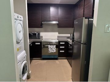 Edades Tower Garden Villas Rockwell Makati 1Bedroom with parking furnished Luxury Condo near Powerplant Proscenium Ayala Land Greenbelt BGC Airport