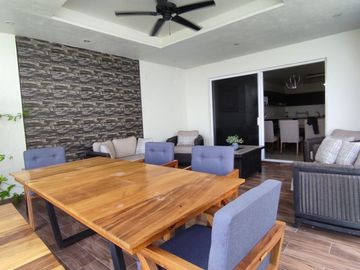 Casa en venta en Fraccionamiento Burgos Corinto, Temixco, con casa club, estilo exclusivo