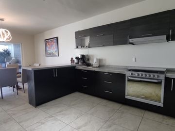 Casa en venta en Fraccionamiento Burgos Corinto, Temixco, con casa club, estilo exclusivo