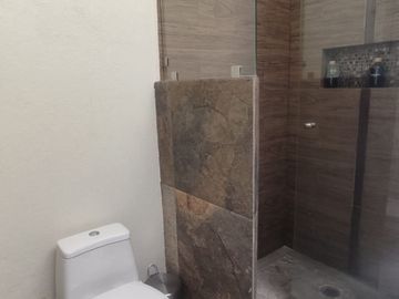 Casa en venta en Fraccionamiento Burgos Corinto, Temixco, con casa club, estilo exclusivo