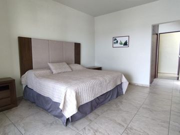 Casa en venta en Fraccionamiento Burgos Corinto, Temixco, con casa club, estilo exclusivo