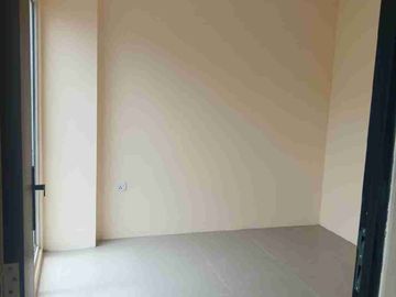 DIJUAL – Apartemen 2 BR Lantai 17 Depan Sekolah Mondial 🏢🏊‍♂️✨