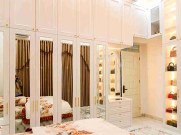 DIJUAL – Rumah 2 Lantai Full Furnished Dekat Jl. Riau 🏠✨