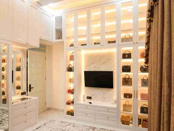 DIJUAL – Rumah 2 Lantai Full Furnished Dekat Jl. Riau 🏠✨