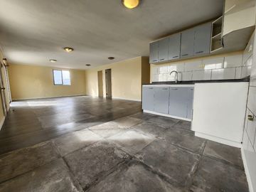 SE ARRIENDA CASA EN CERRO MERCED – 3D 1B, Padre Febres