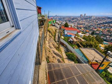 SE ARRIENDA CASA EN CERRO MERCED – 3D 1B, Padre Febres