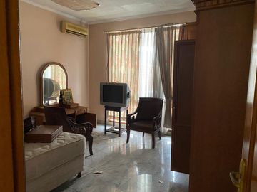 Rumah Menteng, Jalan Surabaya Menteng, Bisa untuk Komersial, Rumah pinggir jalan raya Menteng, Rumah Mewah Menteng, Jakarta Pusat