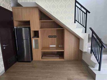 disewakan rumah Pik2 depan semi furnished interior