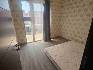 disewakan rumah Pik2 depan semi furnished interior