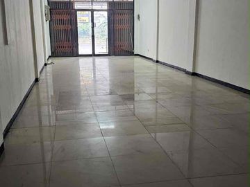 Disewakan Ruko Bagus Full Renovasi di Jalan Raya Kalimalang Bekasi
