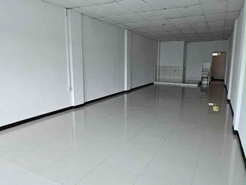 Disewakan Ruko Bagus Full Renovasi di Jalan Raya Kalimalang Bekasi