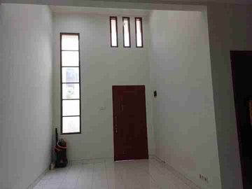 rumah standar siap huni.