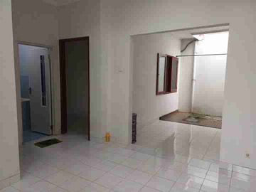 rumah standar siap huni.