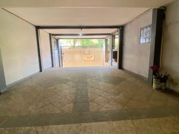 Murah !! DIJUAL RUMAH LELANG 2 LANTAI HOOK PERLU RENOVASI