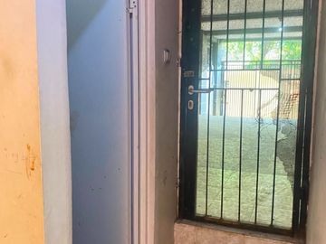 Murah !! DIJUAL RUMAH LELANG 2 LANTAI HOOK PERLU RENOVASI