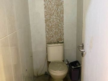 Murah !! DIJUAL RUMAH LELANG 2 LANTAI HOOK PERLU RENOVASI