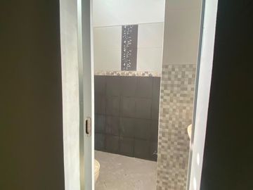 Murah !! DIJUAL RUMAH LELANG 2 LANTAI HOOK PERLU RENOVASI