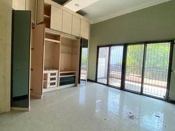 Murah !! DIJUAL RUMAH LELANG 2 LANTAI HOOK PERLU RENOVASI